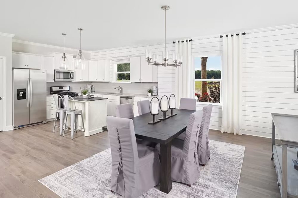 DiningArea at BradfordPointe by Centex