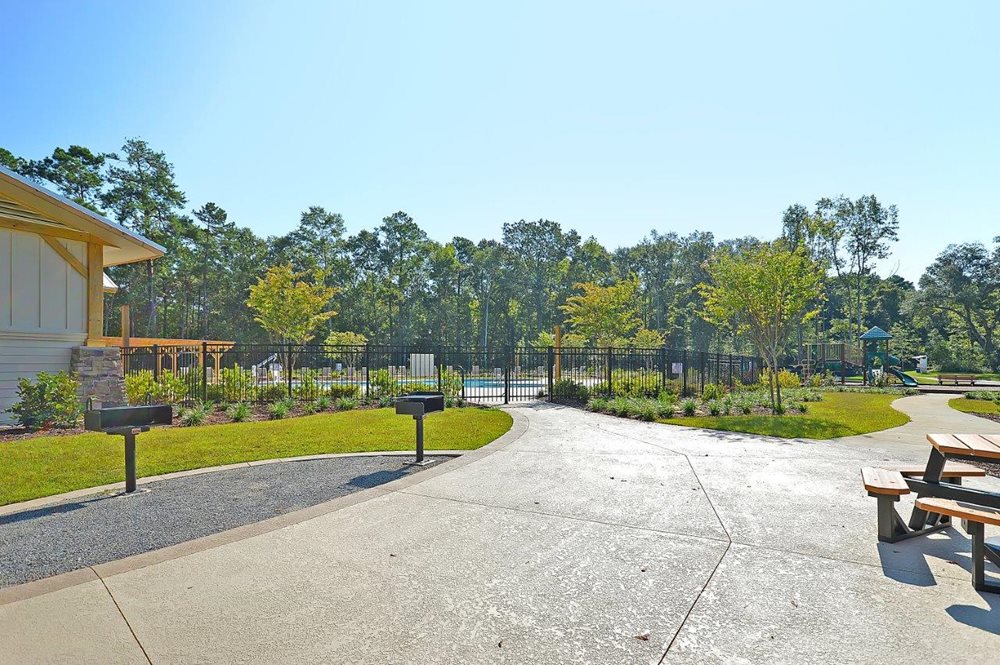 CommunityGrillArea at CoosawPreserve by Lennar