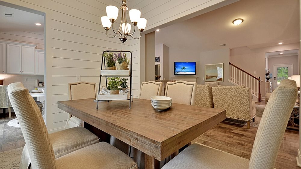 StPhillipsDining2 at HiltonHeadLakes by Lennar