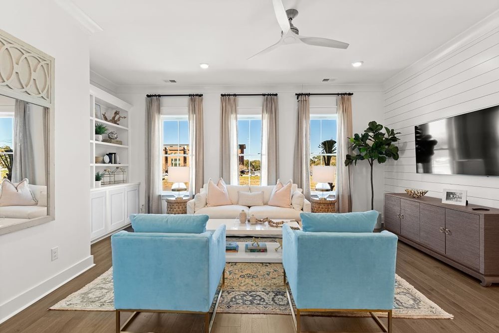Living at Midtown by Lennar