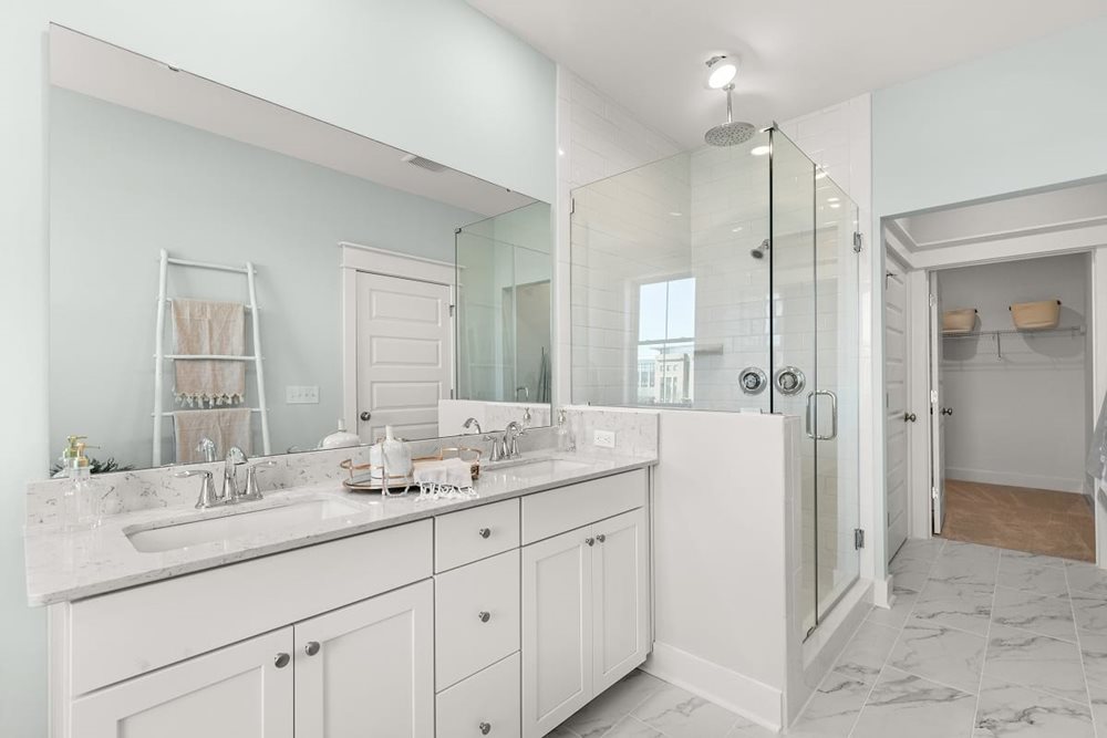 MasterBath at Midtown by Lennar