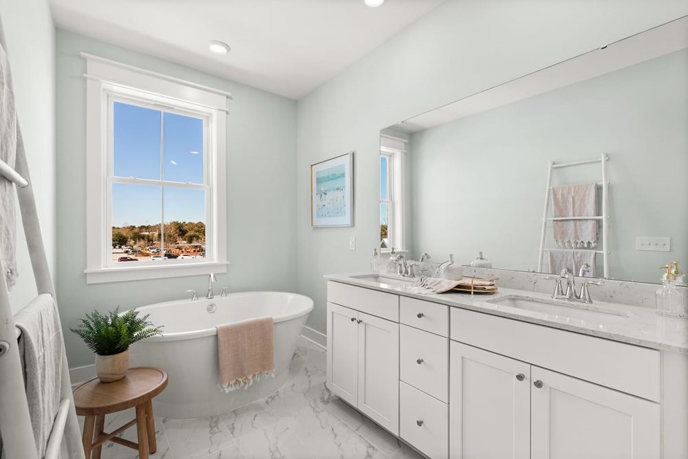 MasterBath2 at Midtown by Lennar