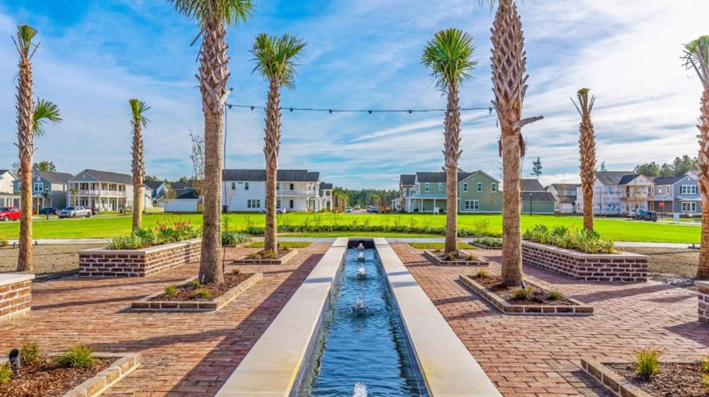 Fountain at SummersCorner AzaleaRidge by Lennar