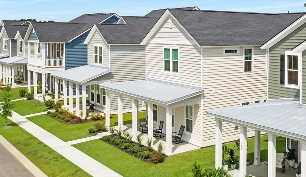 Streetscape at HeronsWalk SummersCorner by Lennar