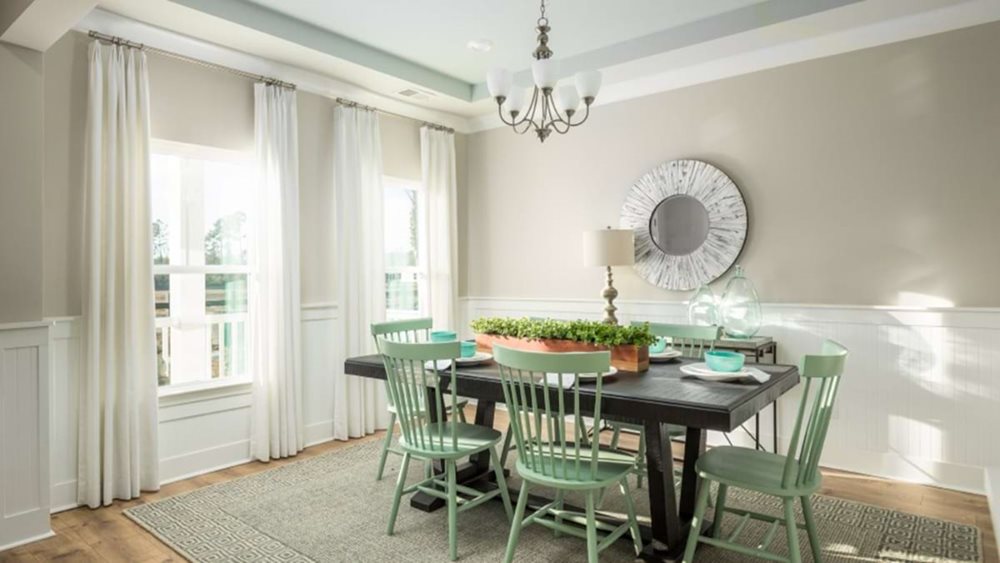 KensingtonDining at HeronsWalkSummersCorner by Lennar