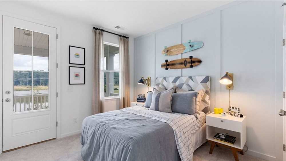 SummersCorner TheVillage ElliotBed2