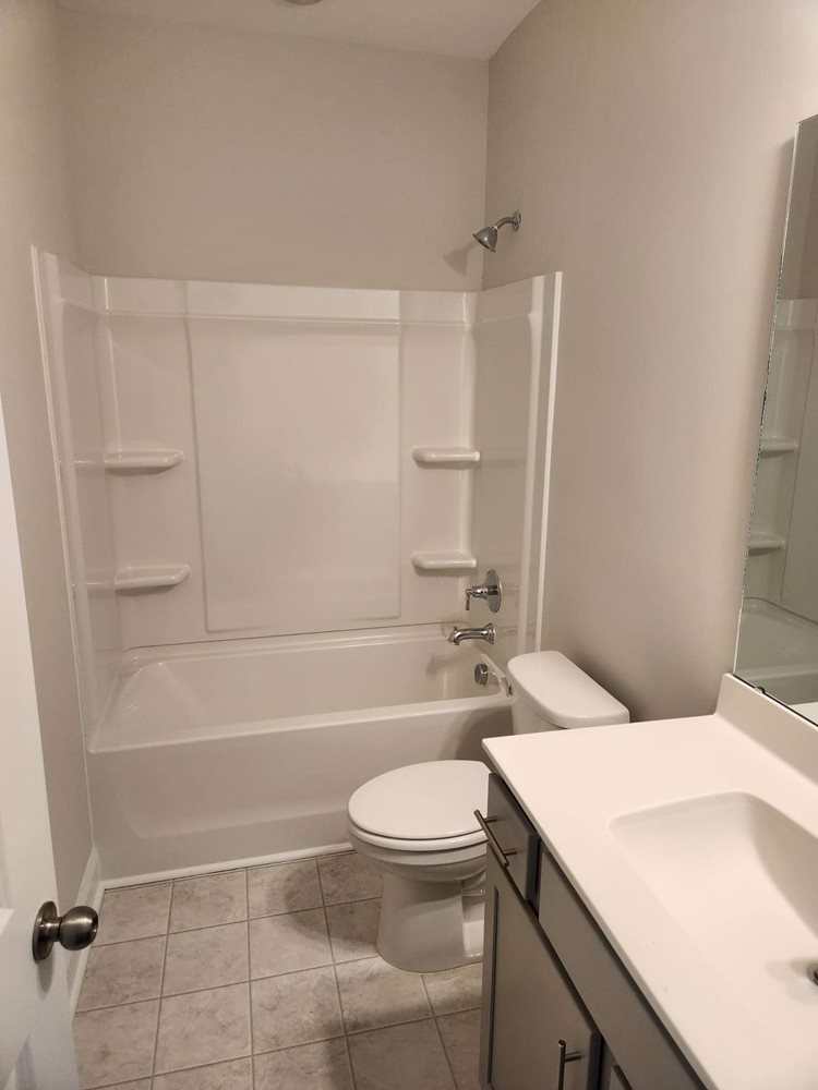 Enclave LakeMarion Bathroom2
