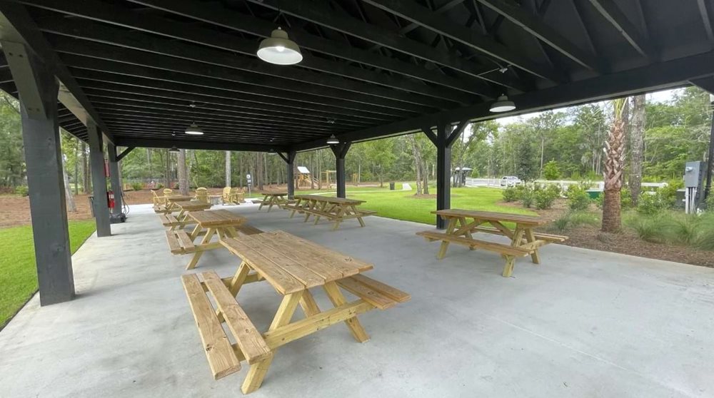 Amenities4 at GleasonFarm by Mungo