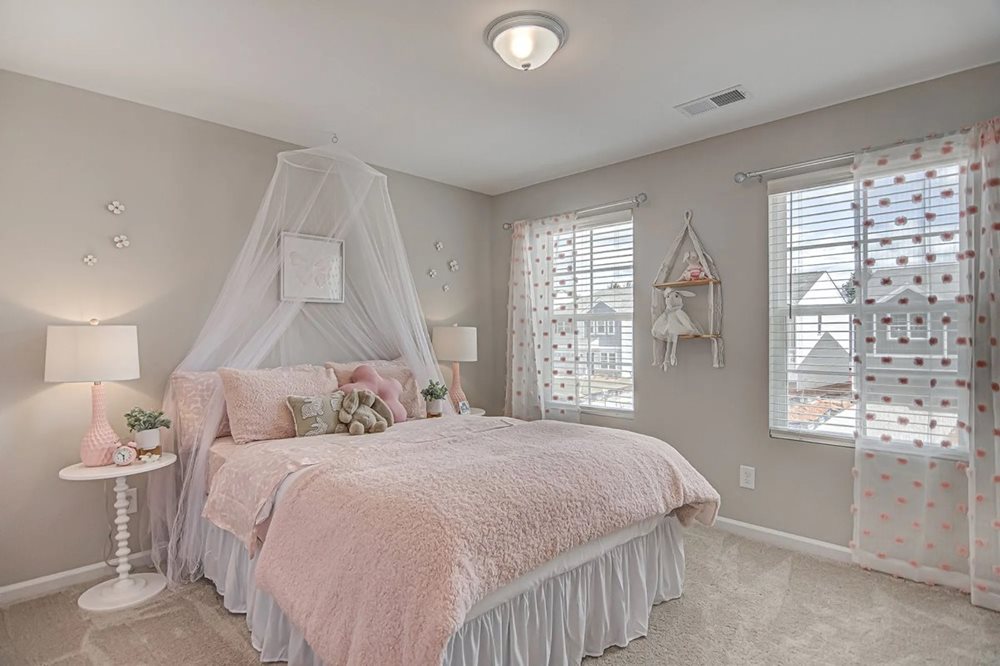 MeriwetherBedroom3 at SixOaks Genesis by Mungo