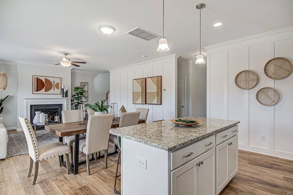 MeriwetherOpenLayout at SixOaks Genesis by Mungo