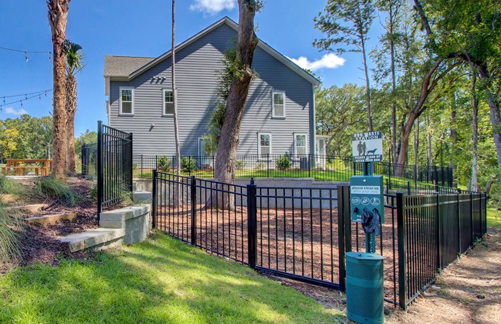 DogPark at MarshsideTowns by Pulte