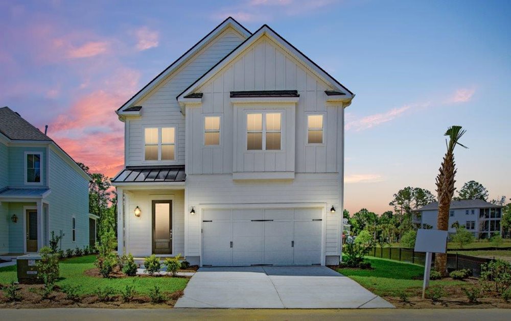 Exterior1 at PointePrimus by Pulte