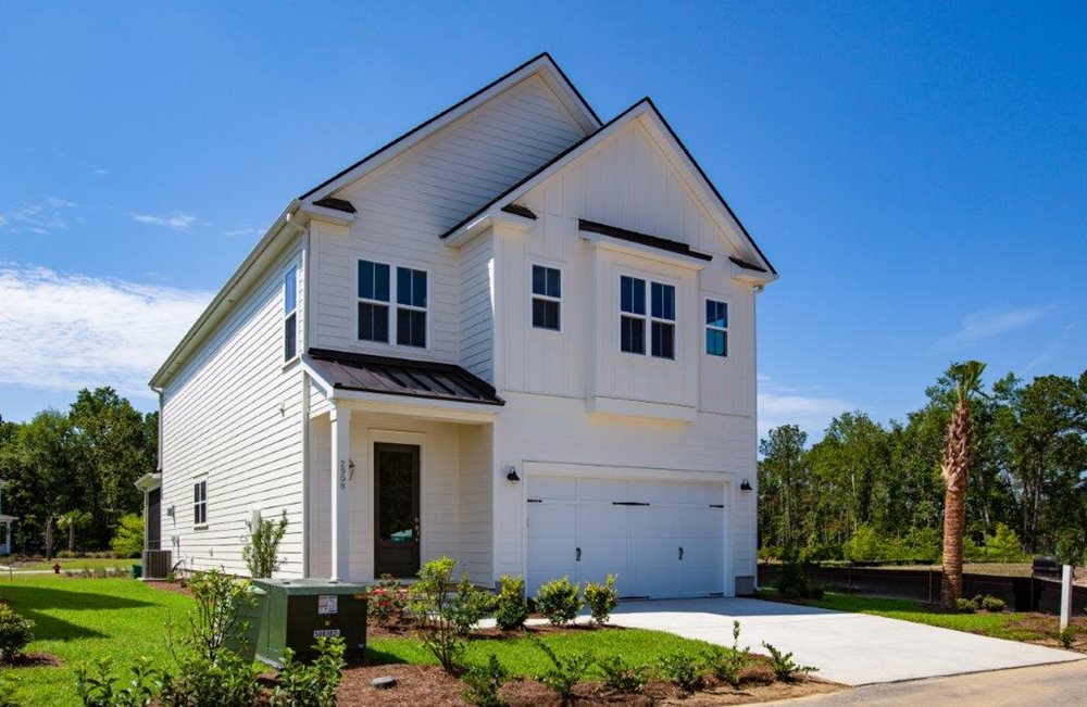 Exterior2 at PointePrimus by Pulte