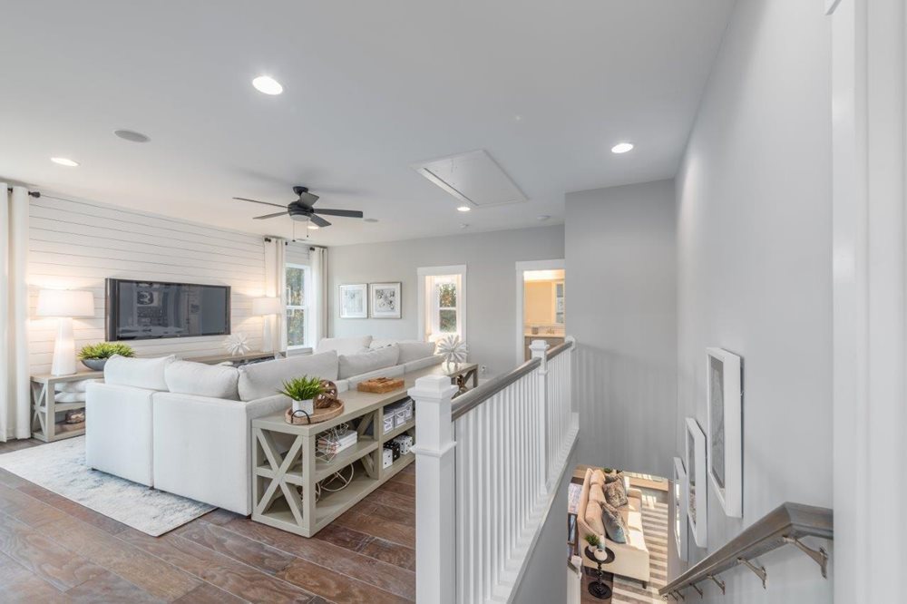 Loft2 at TurnersPointe by Pulte