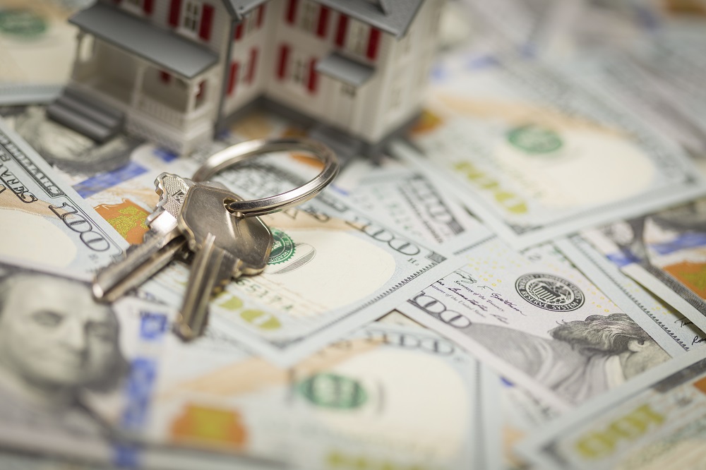 shutterstock_160258913-(2).jpg Money House Keys Graphic