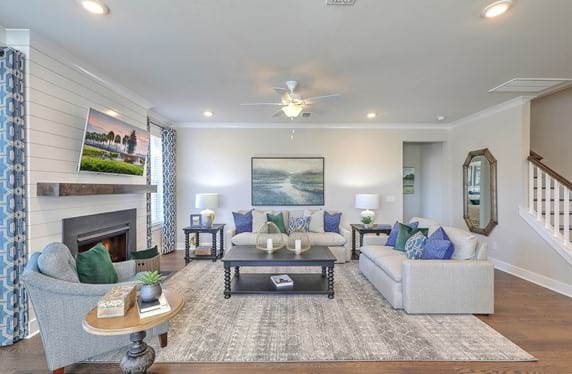 Beazer_JasminePointe-SweetgumLiving.jpg Beazer Jasmine Point Sweetgum Great Room
