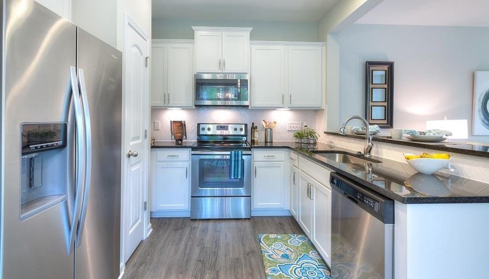 ParkCircle_DanRyan_Kitchen.jpg Dan Ryan Park Circle New Townhome Kitchen