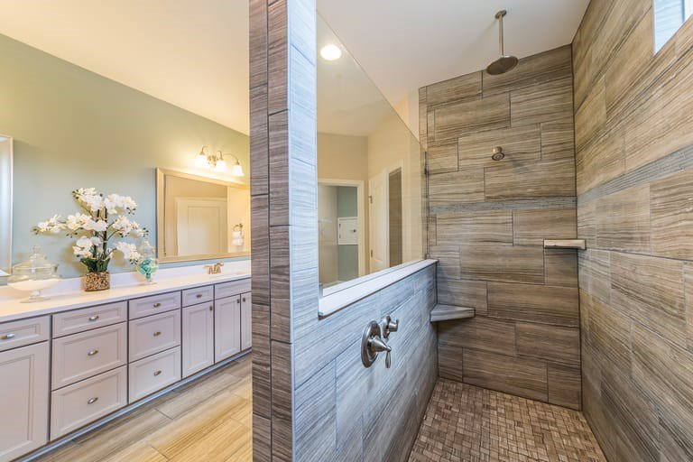 Nexton_DelWebb_TangerlyOakOwnersBath.jpg nexton del webb nexton summerville new home Tangerly Oak Owners Bath