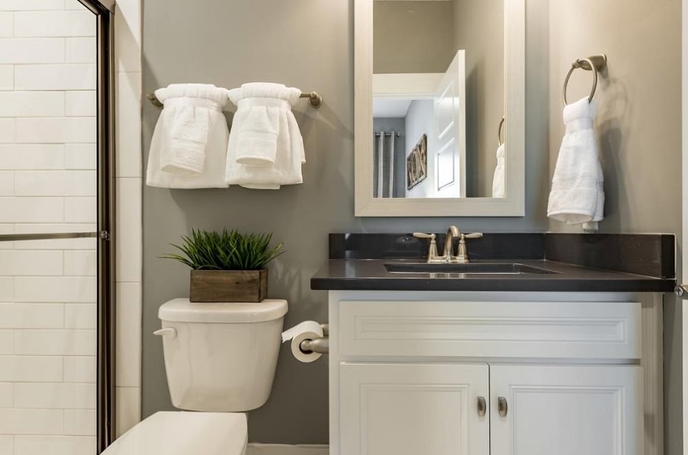 Oakfield_Pulte_WoodwardBathroom.jpg Oakfield Pulte Woodward Model Bathroom